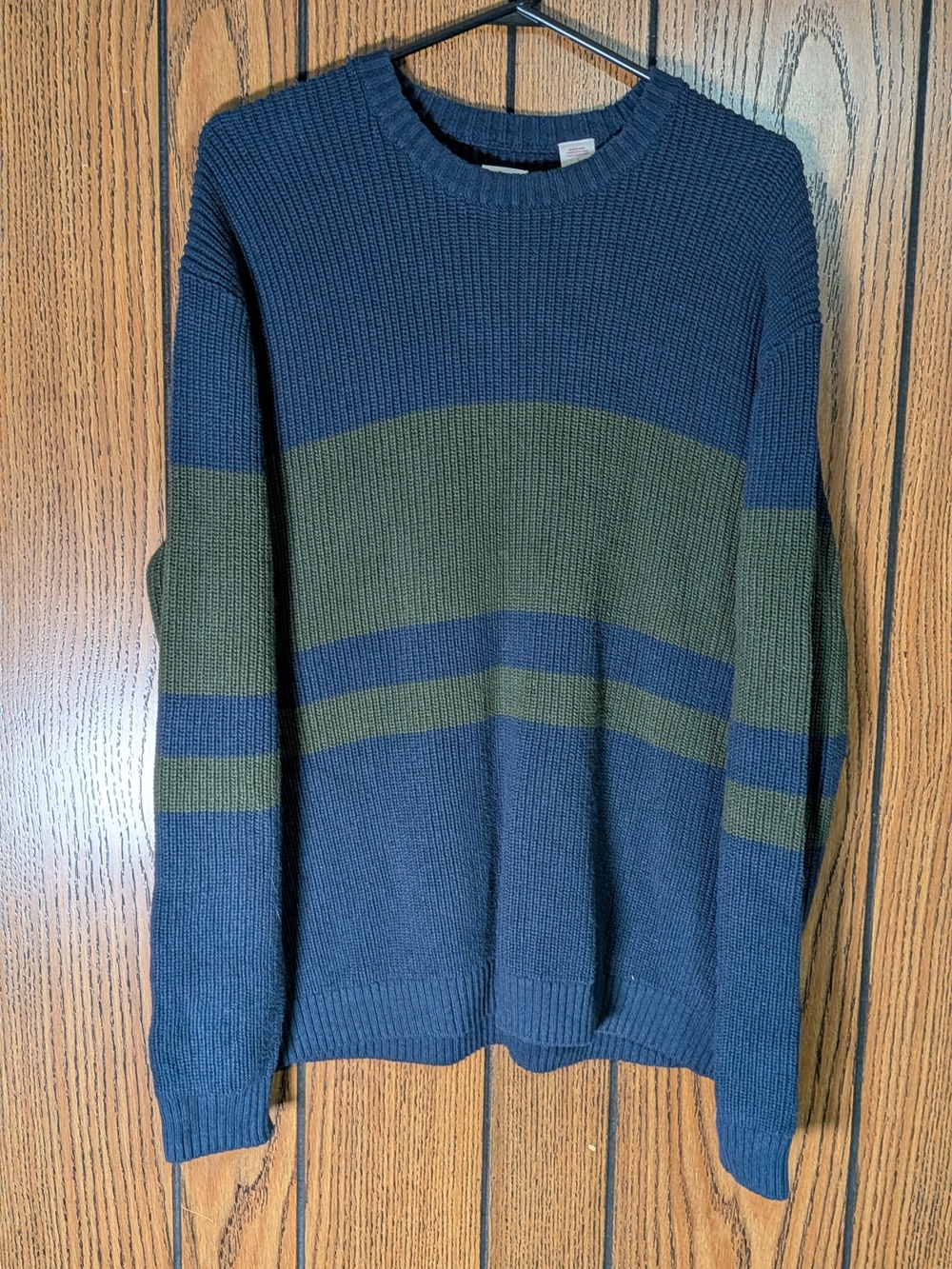 Levi's Men's Navy and Olive Crewneck Knit Sweater Like New Size Medium